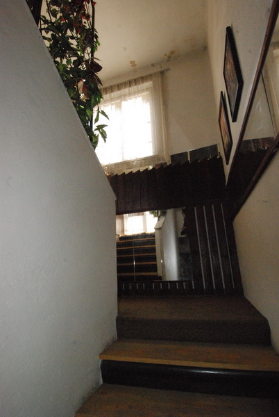 Penzion Huty Nový Jimramov - schodiště původní stav